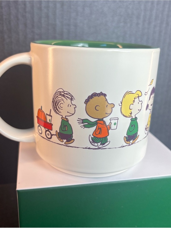 Peanuts Other - Starbucks Peanuts Gang Coffee Mug